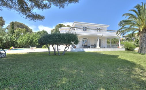 Villa in Le Dramont-Agay-Anthéor-Le Trayas, Saint-Raphaël, France 1
