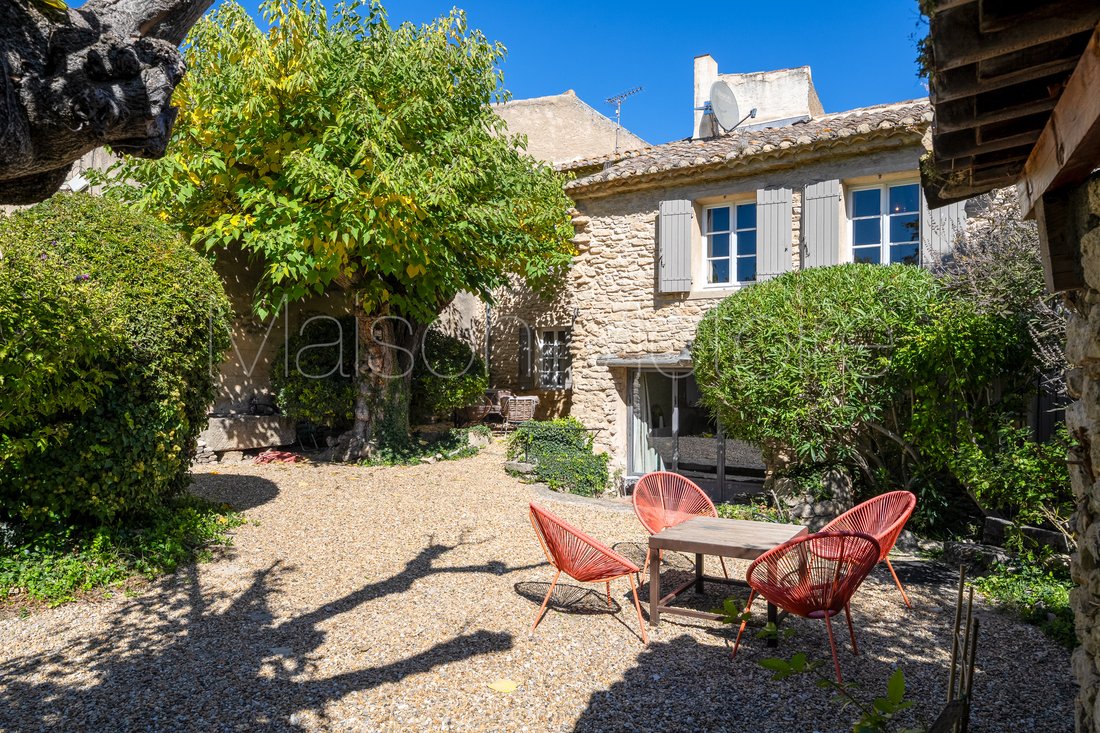 House in Cabrières-d'Avignon, Provence-Alpes-Côte d'Azur, France 1 - 17667132