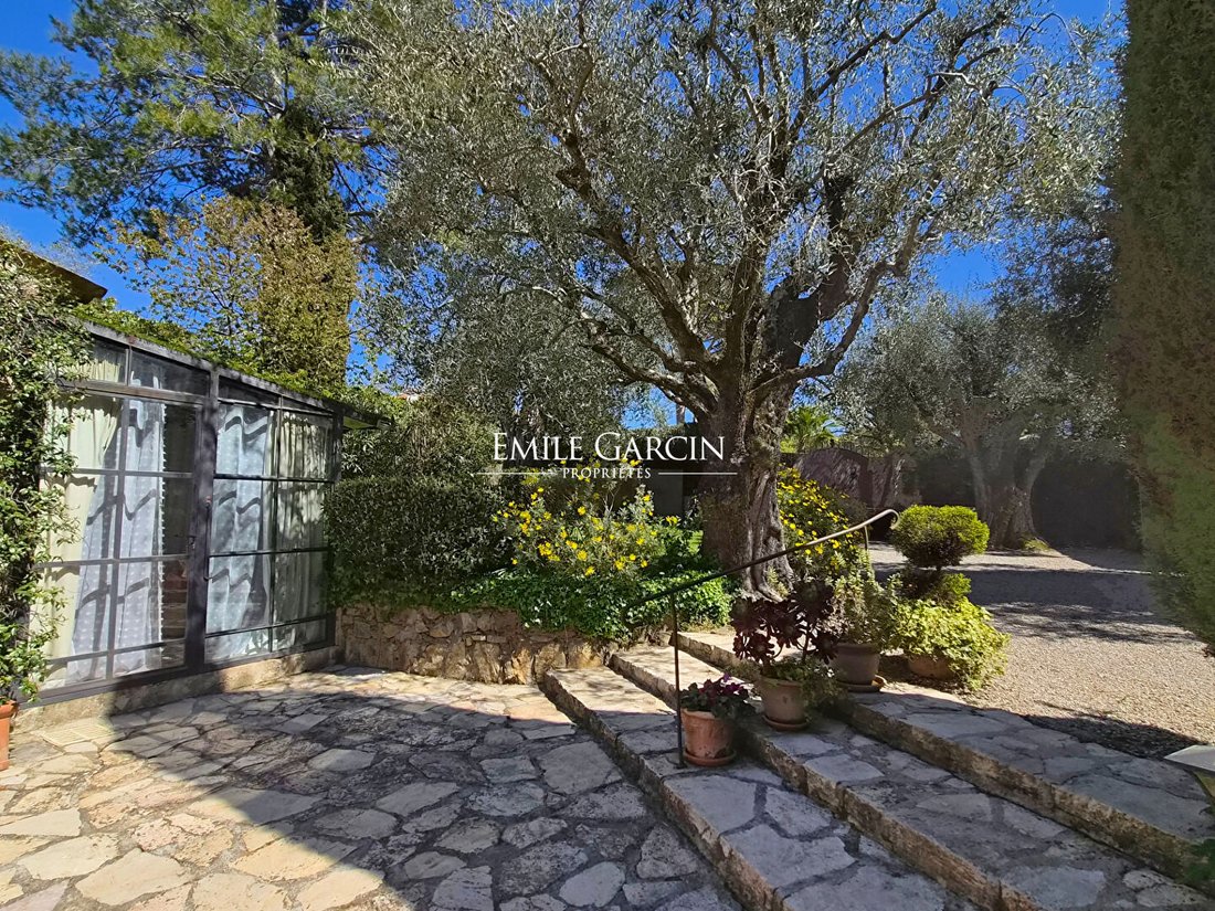 Villa in Mougins, Provence-Alpes-Côte d'Azur, France 2 - 17666771