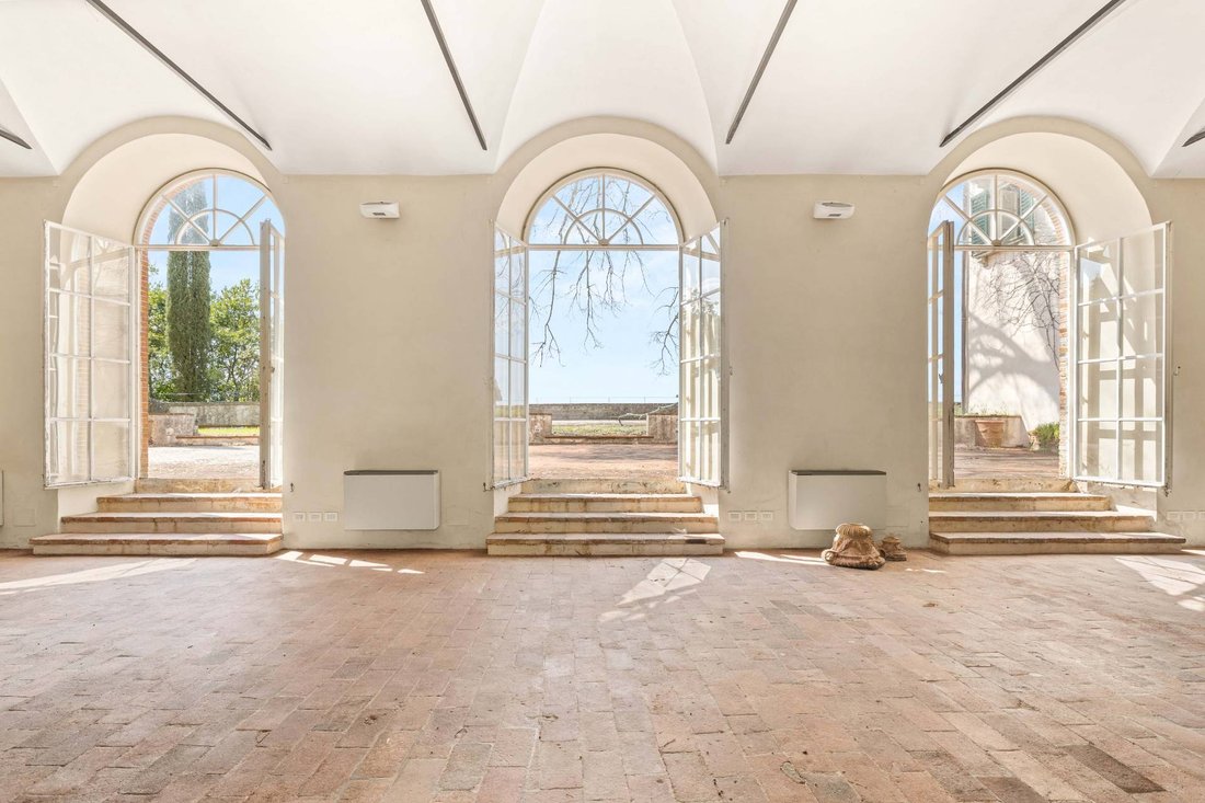 Villa in Fiesole, Tuscany, Italy 2 - 17667552