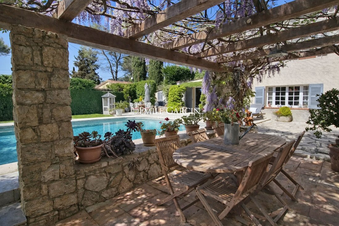Villa in Mougins, Provence-Alpes-Côte d'Azur, France 4 - 17666771