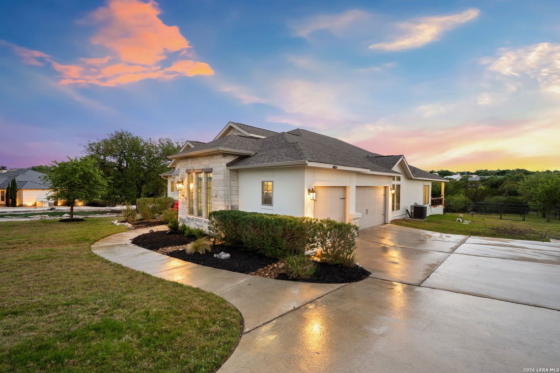 House in New Braunfels, Texas, United States 3 - 17666579