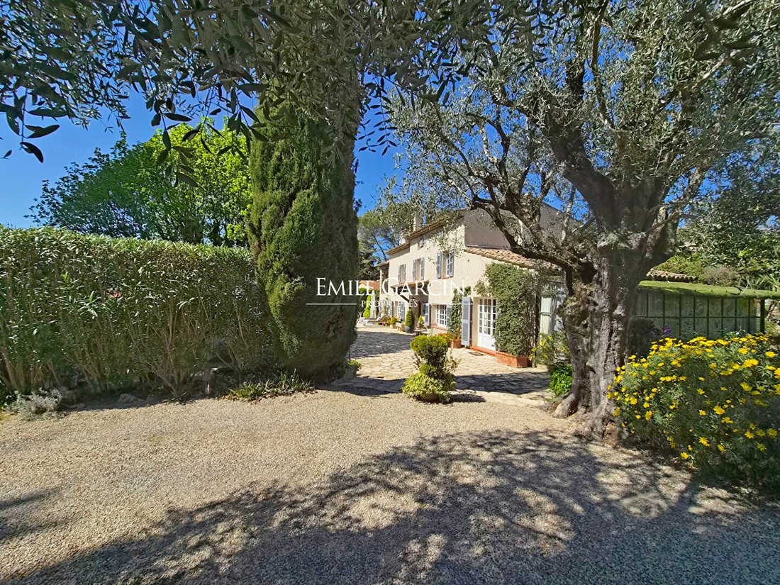 Villa in Mougins, Provence-Alpes-Côte d'Azur, France 1 - 17666771