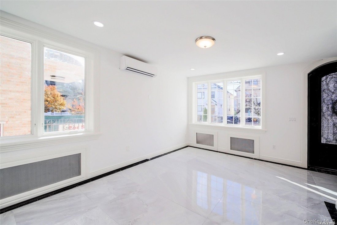 House in New York, New York, United States 3 - 16978740
