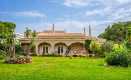 House in Loule (Sao Clemente), Algarve, Portugal 1