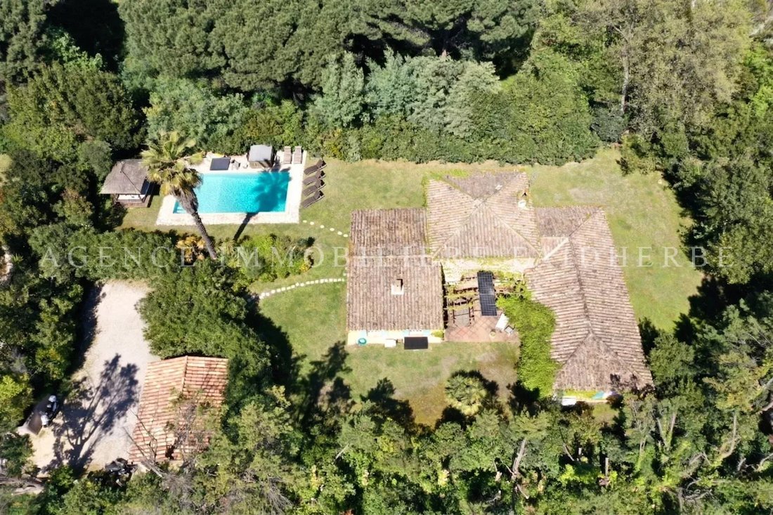 House in Zone Ouest Urbaine, Saint-Tropez, France 1 - 17663904