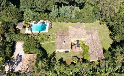 House in Zone Ouest Urbaine, Saint-Tropez, France 1