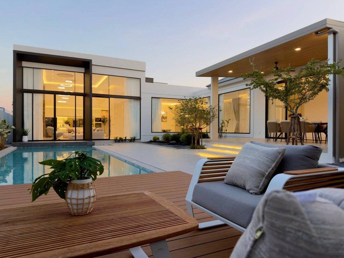 Villa in Pattaya City, Chon Buri, Thailand 1 - 17665392