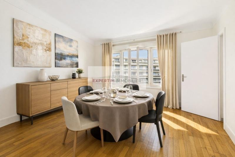 Apartment in Domaine National du Château, Versailles, France 1 - 17663384