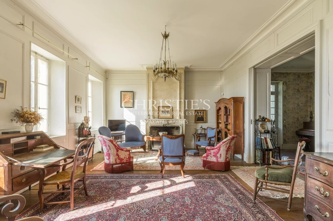 Estate in Lagorce, Nouvelle-Aquitaine, France 3 - 15913522