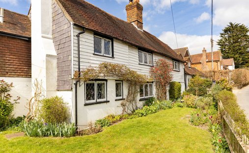 House in Sharpthorne, England 1