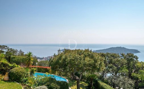 House in Le Port, Villefranche-sur-Mer, France 1