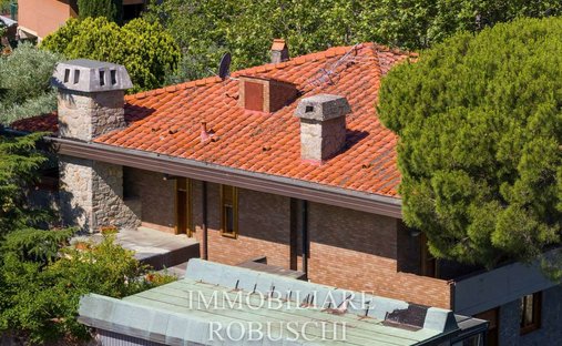 House in Bolognese Street, Florence, Italy 1