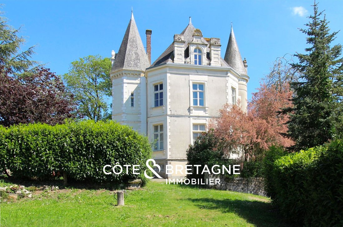Castle in Champ de Foire-La Fleuriais, Vitré, France 1 - 17666728