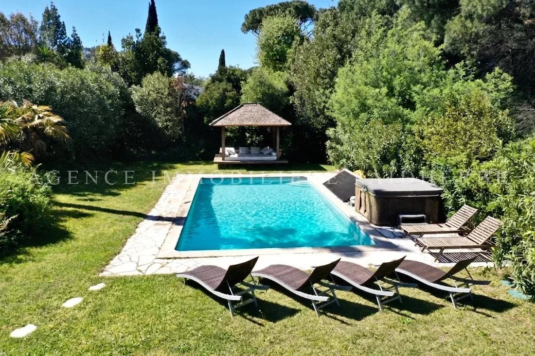 House in Zone Ouest Urbaine, Saint-Tropez, France 3 - 17663904