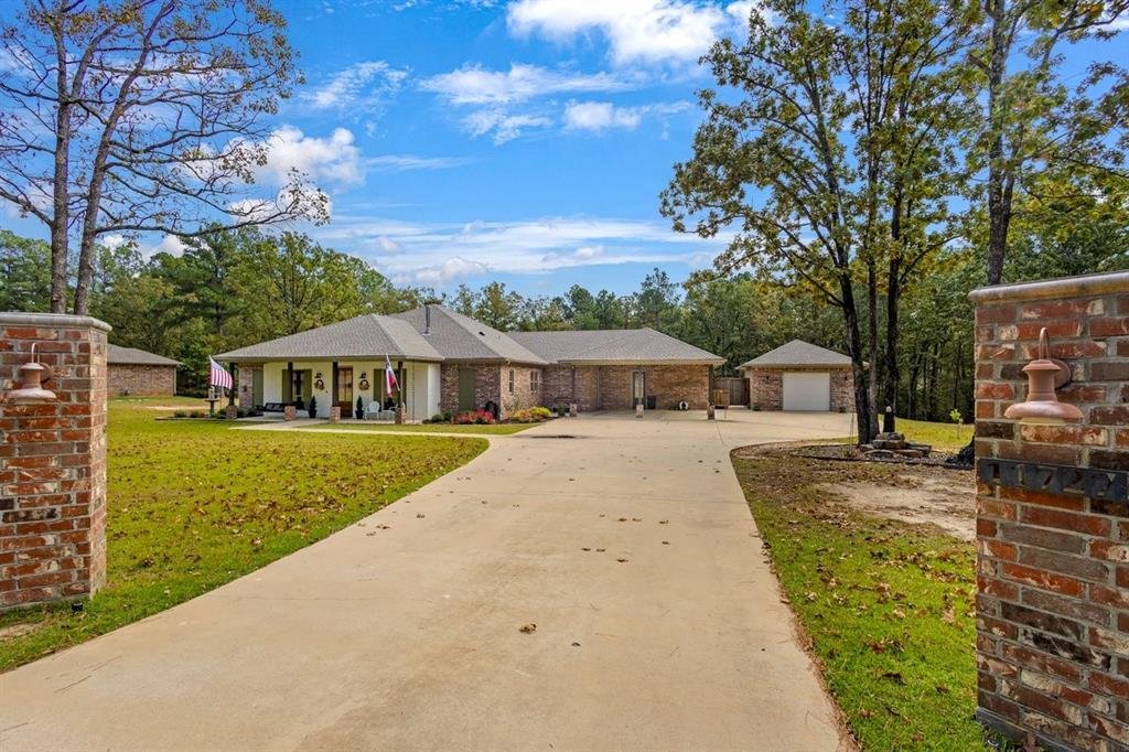 House in Tyler, Texas, United States 2 - 17666432