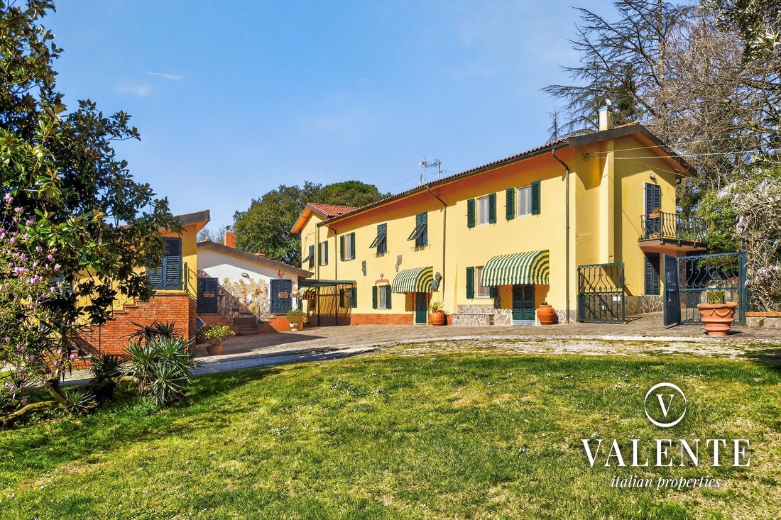 Villa in Pieve A Nievole, Tuscany, Italy 2 - 17662652