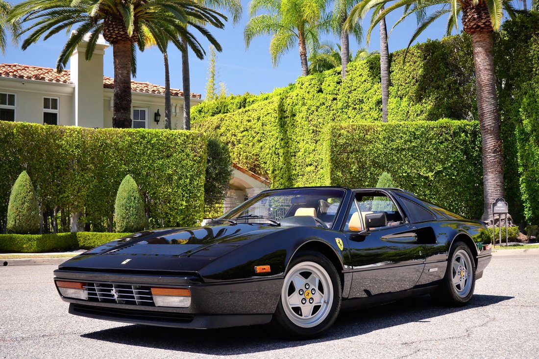 Cabriolet in West Hollywood, CA, United States 1 - 17665011