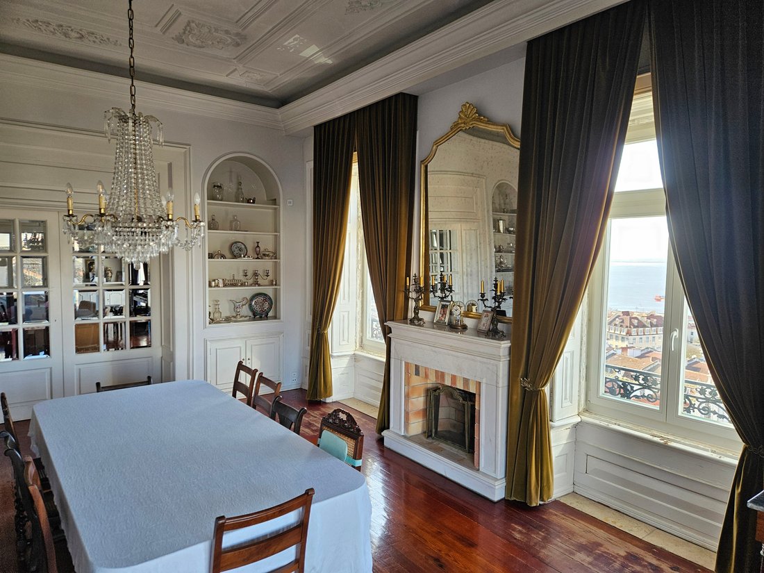 Apartment in Misericordia, Lisbon, Portugal 5 - 17662215