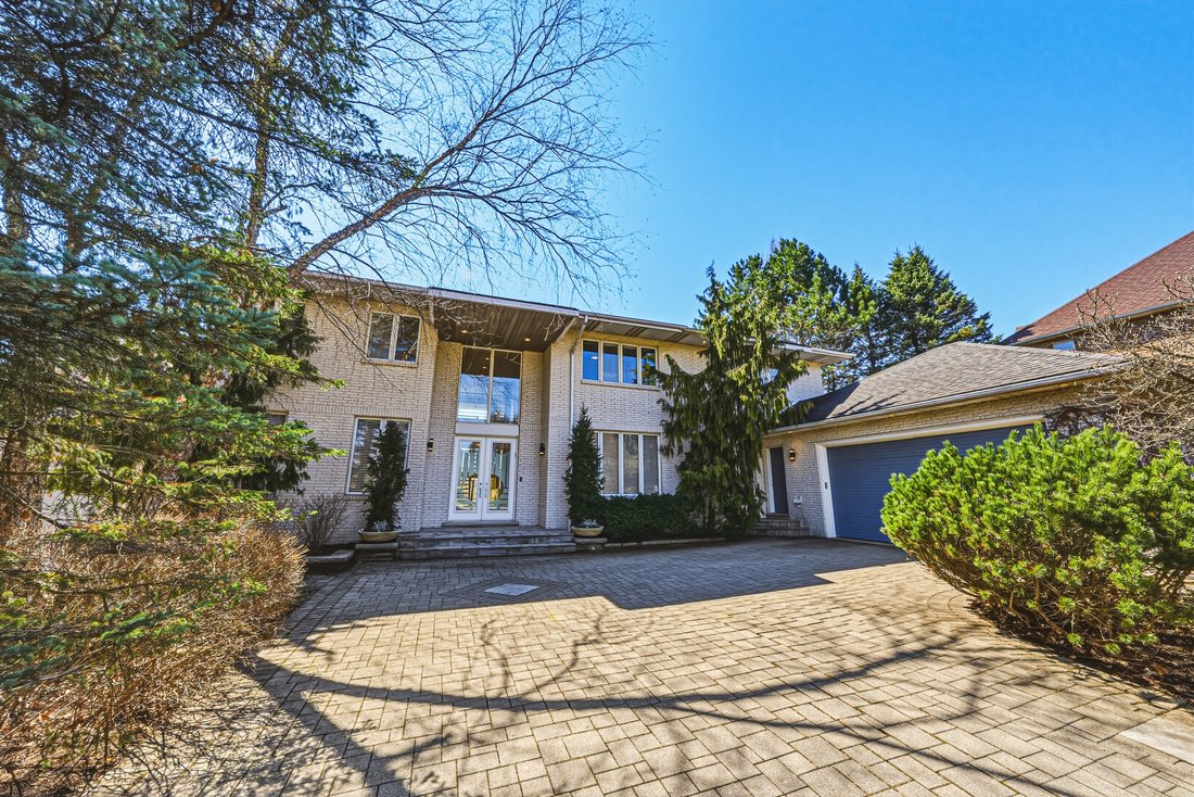 Estate in Hamilton, Ontario, Canada 3 - 17664115