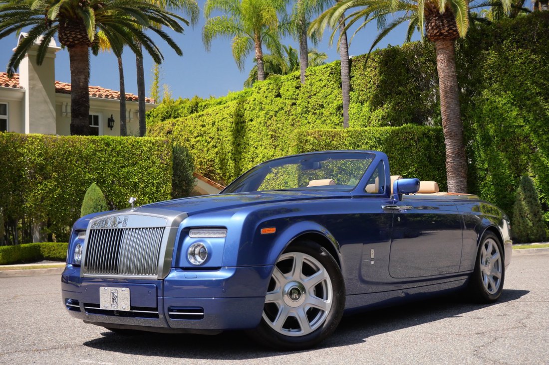 Cabriolet in West Hollywood, CA, United States 2 - 17665024