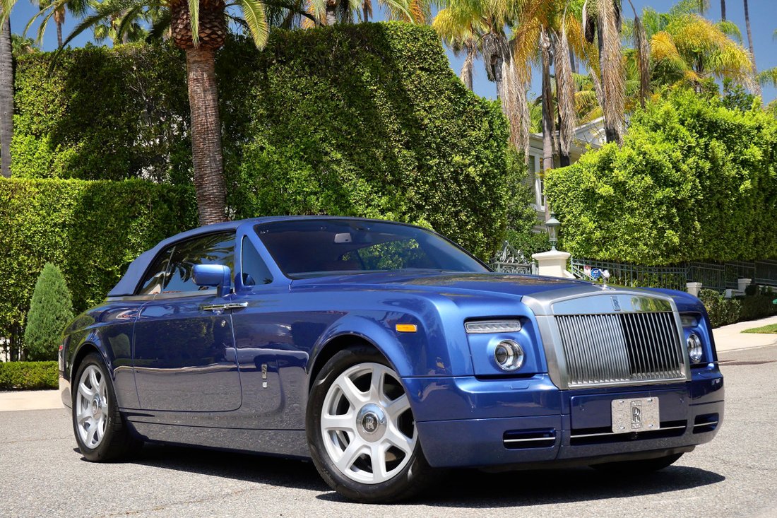 Cabriolet in West Hollywood, CA, United States 4 - 17665024