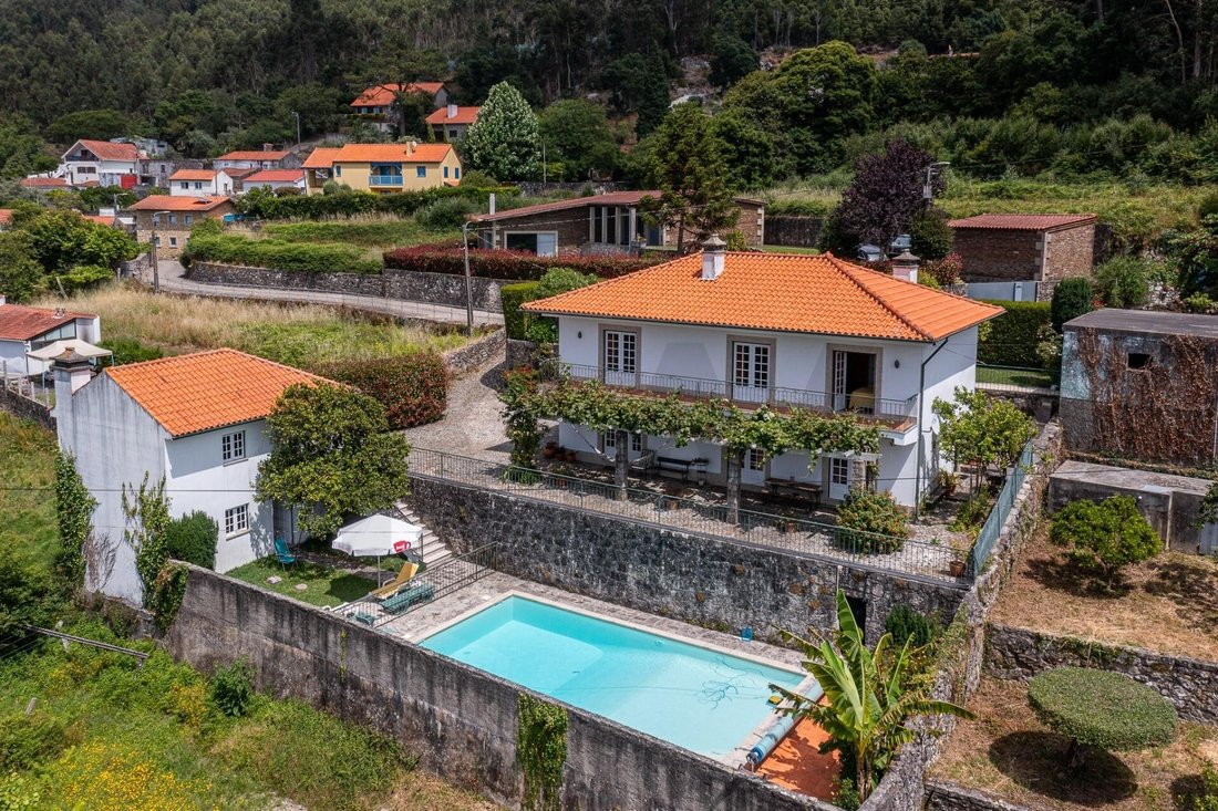 Townhouse in Moledo e Cristelo, Viana do Castelo District, Portugal 2 - 17668506