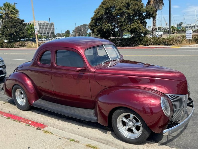 Coupe in Glendale, United States 1 - 17668537