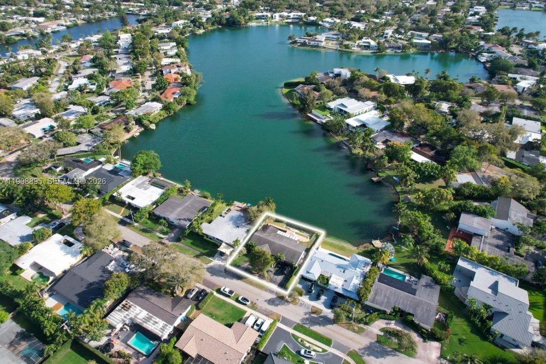 House in North Miami Beach, Florida, United States 3 - 16635456