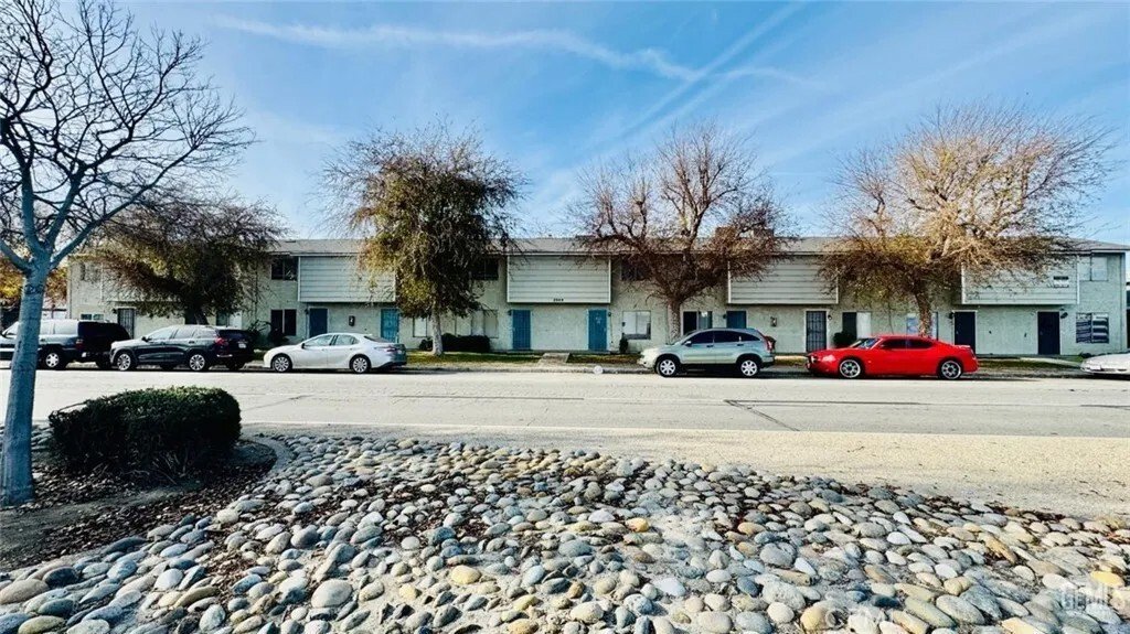 Bakersfield, California, United States 4 - 16856821