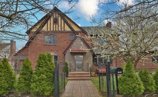 House in New York, New York, United States 1
