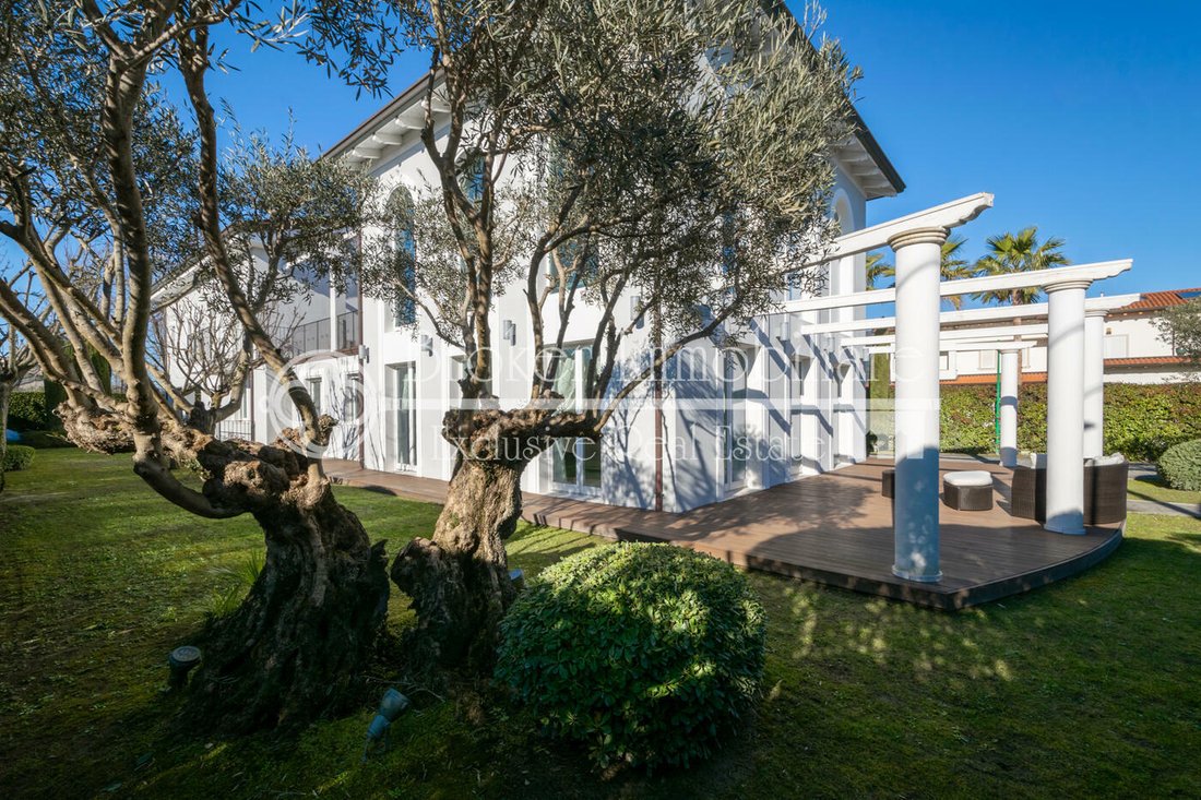 Villa in Center, Forte dei Marmi, Tuscany 5 - 15981874