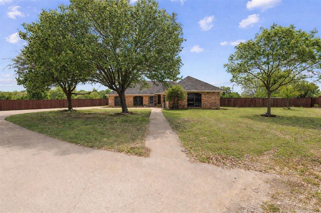 House in Crowley, Texas, United States 3 - 17668415