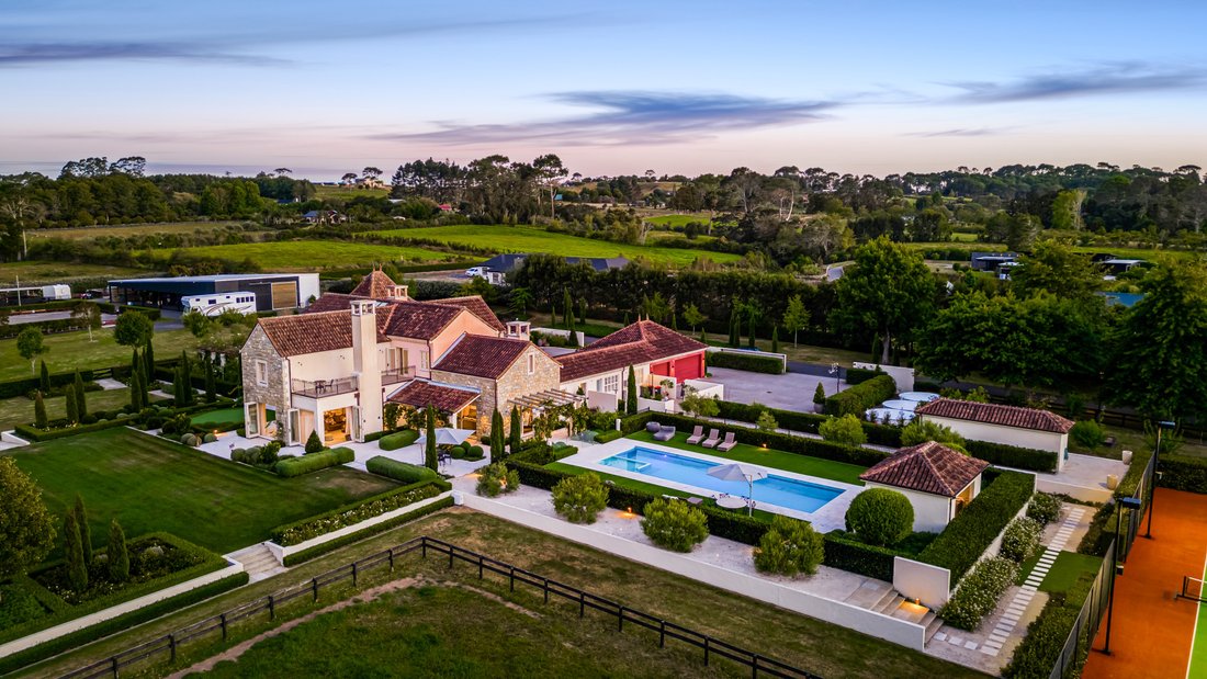 Farm Ranch in Riverhead, Auckland, New Zealand 2 - 16809203
