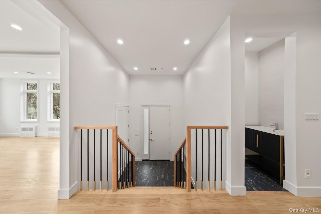Condo in Spring Valley, New York, United States 3 - 17668443