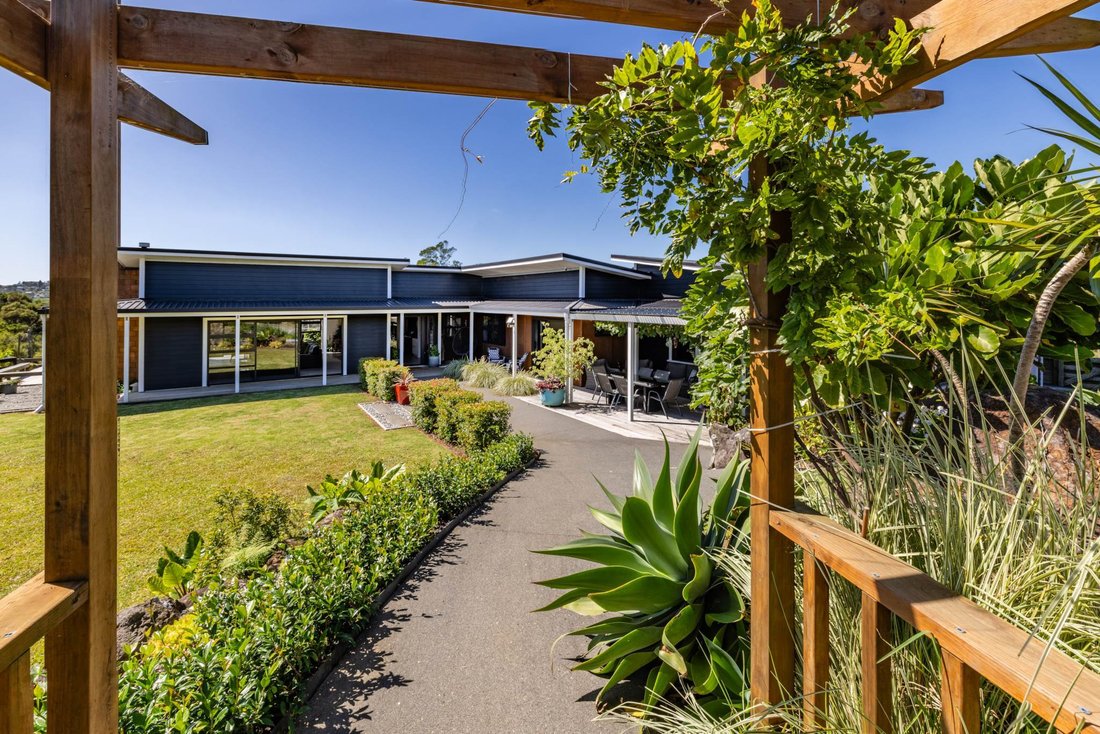 House in Haruru, Northland, New Zealand 2 - 15986021