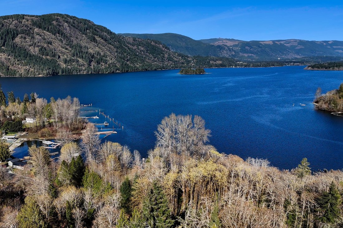 House in Honeymoon Bay, British Columbia, Canada 1 - 17667928