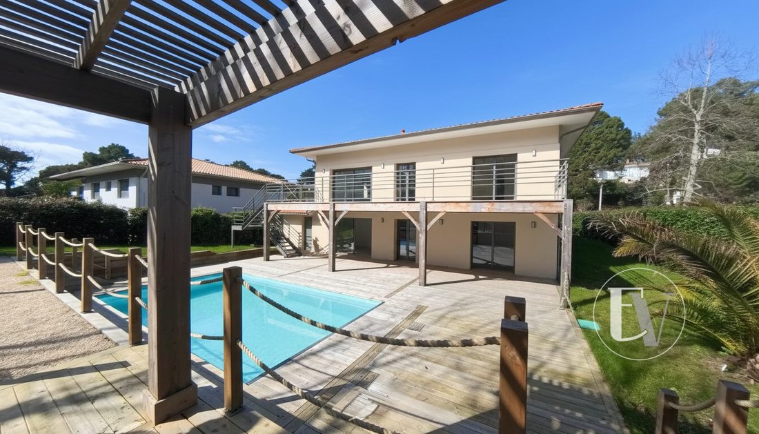 Villa in Aiguillon, Arcachon, France 2 - 17667748
