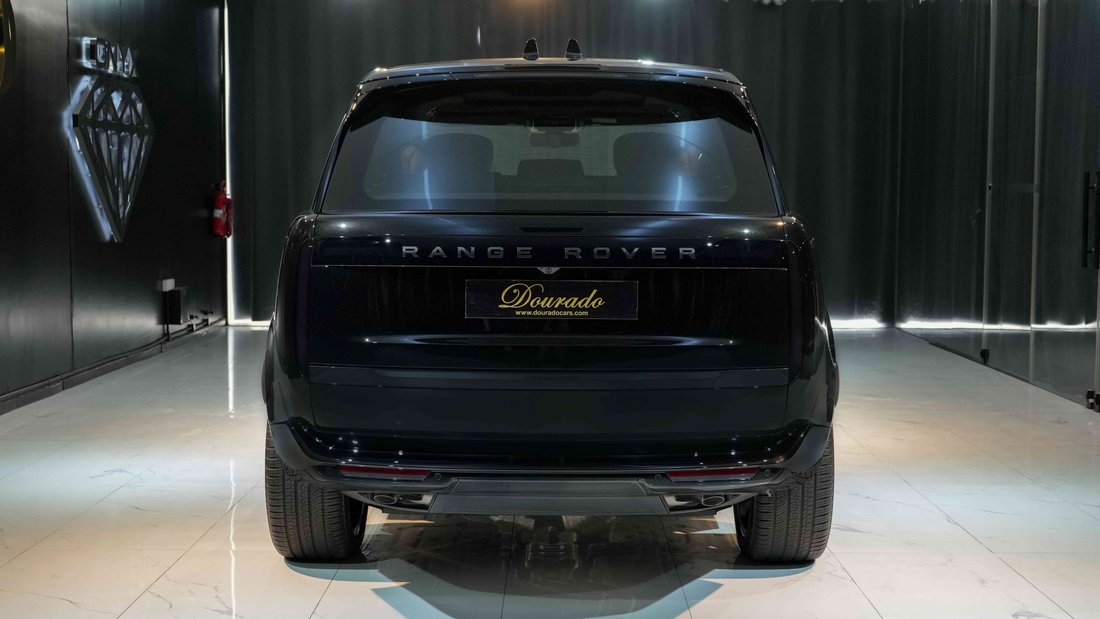 Suv in Dubai, United Arab Emirates 5 - 17668745