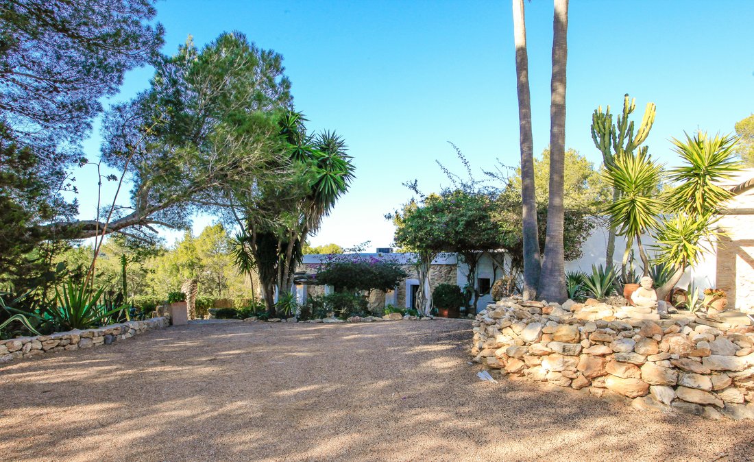 Finca in Cala Llonga, Ibiza, Santa Eularia des Riu, Balearic Islands 3 - 17668534