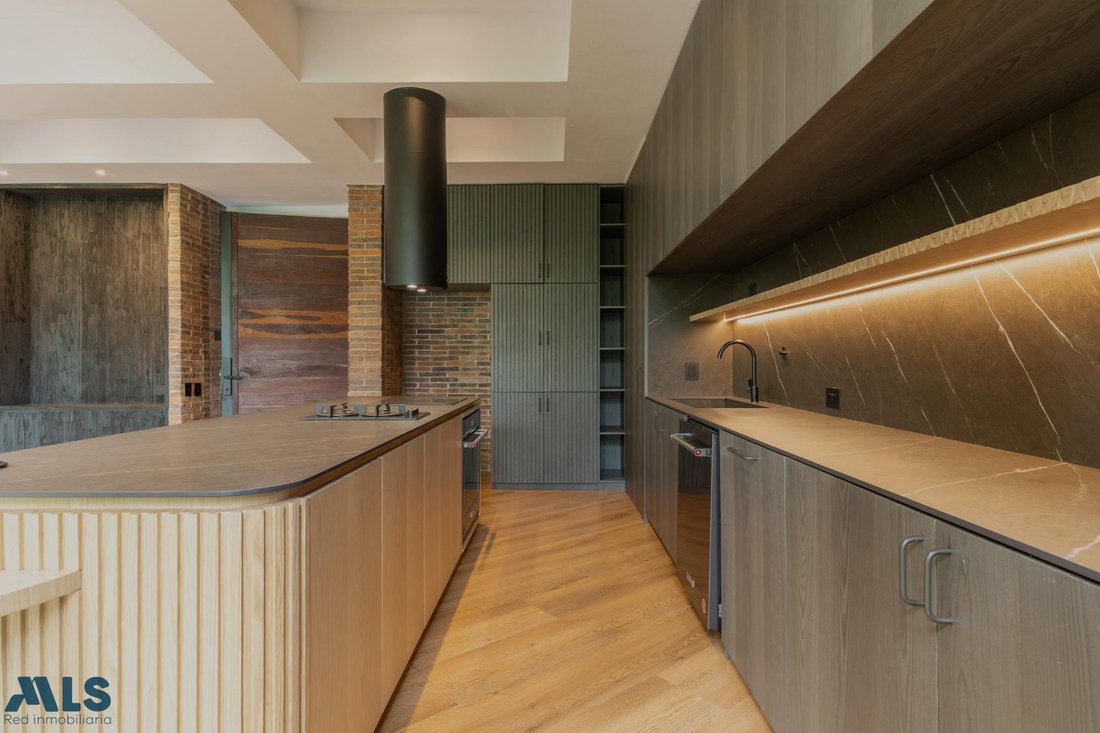 Apartment in Medellín, Antioquia, Colombia 3 - 17668559
