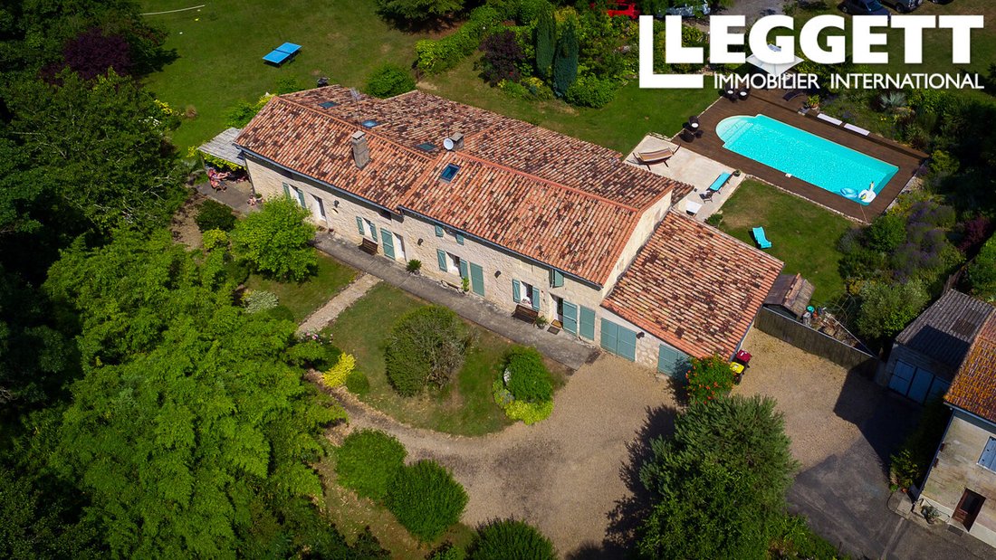 House in Lignan-de-Bordeaux, Nouvelle-Aquitaine, France 3 - 17668512