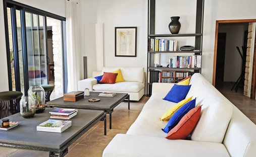 18th Century Château Facing The Luberon - 5