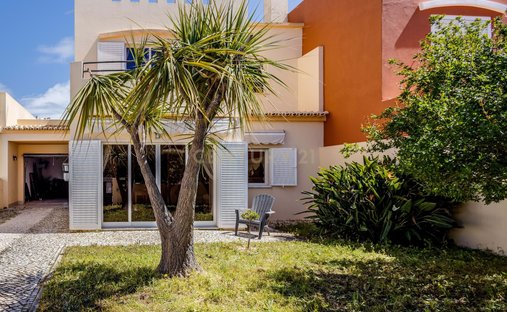 Villa in Sao Goncalo de Lagos, Algarve, Portugal 1