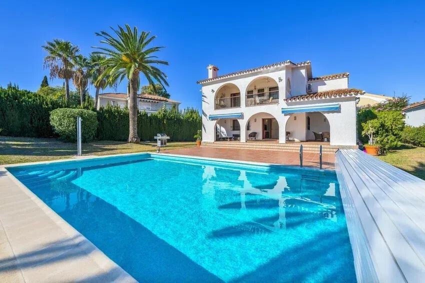 Villa in Estepona, Andalusia, Spain 1 - 17668688