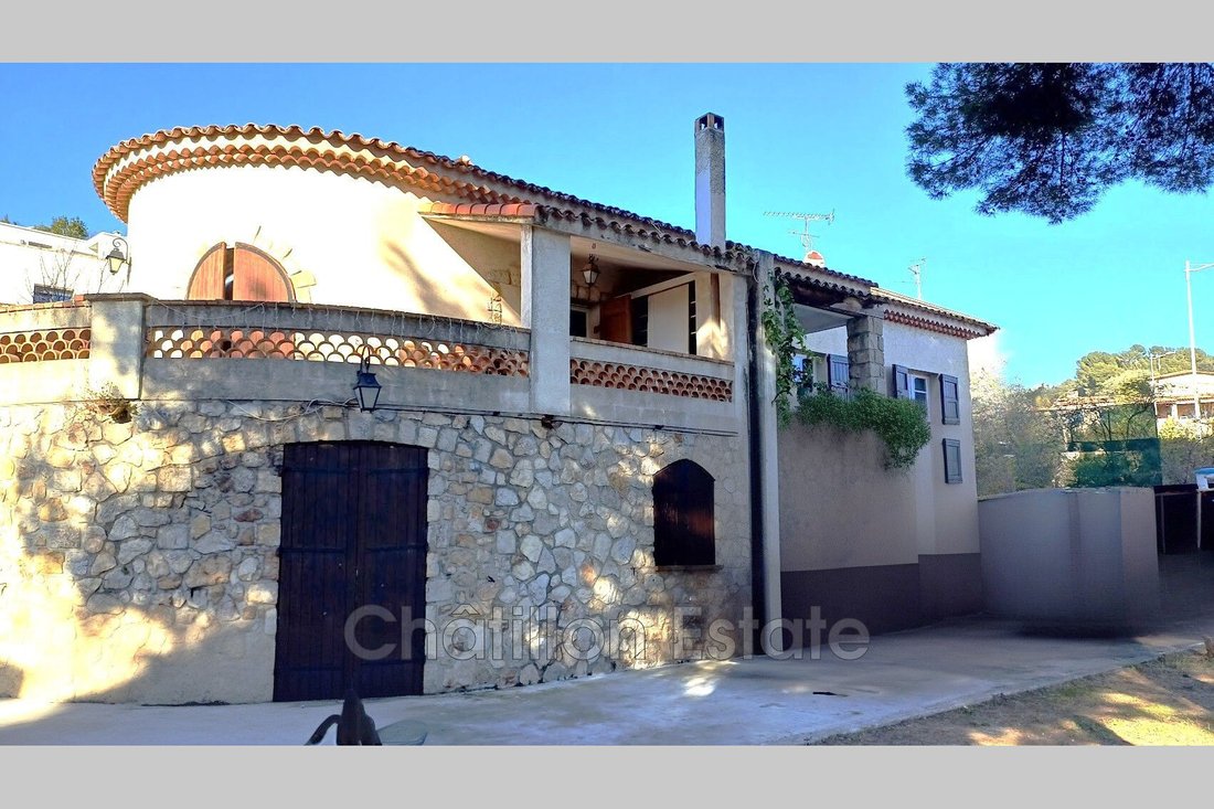 Villa in Centre, Vallauris, France 1 - 15758912