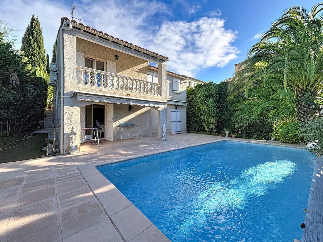 Villa in Le Dramont-Agay-Anthéor-Le Trayas, Saint-Raphaël, France 1 - 17668636