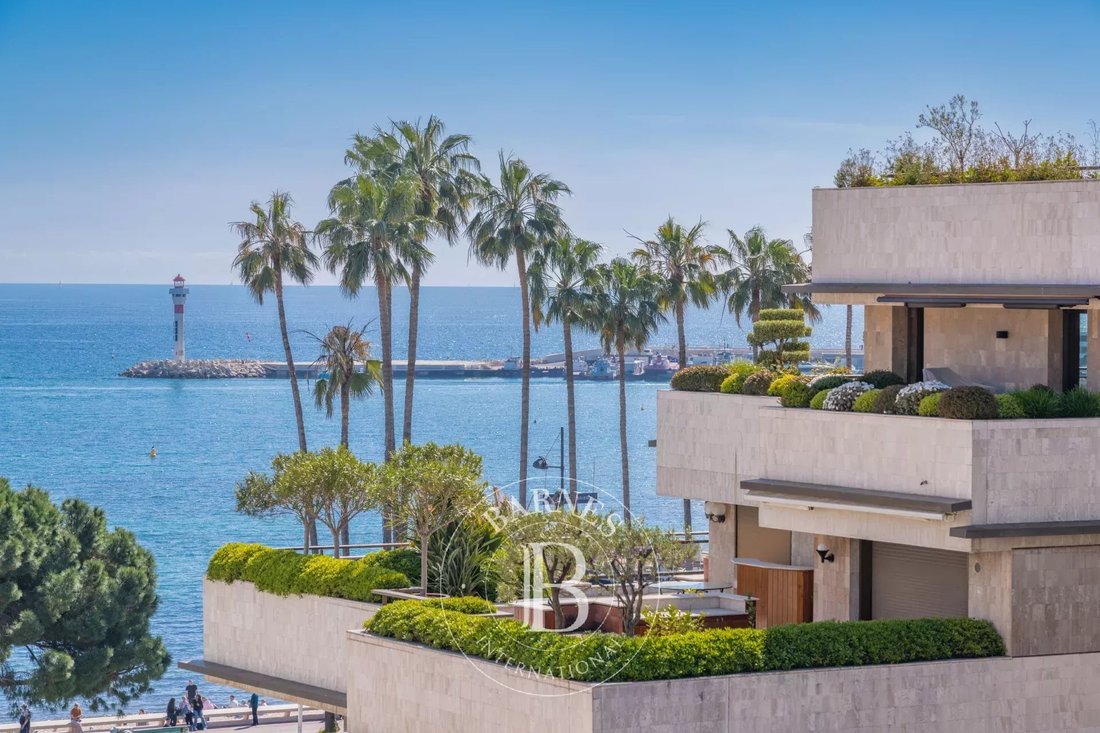 Apartment in Cannes, Provence-Alpes-Côte d'Azur, France 1 - 17668528