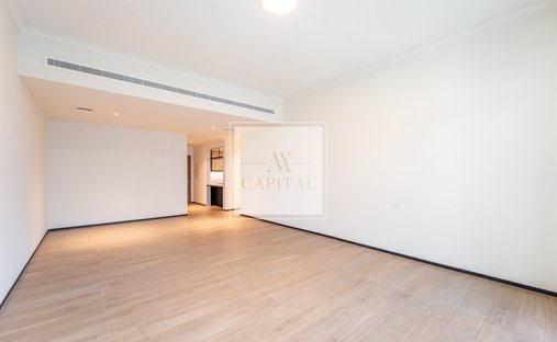 Apartment in Umm Suqeim, Dubai, United Arab Emirates 1
