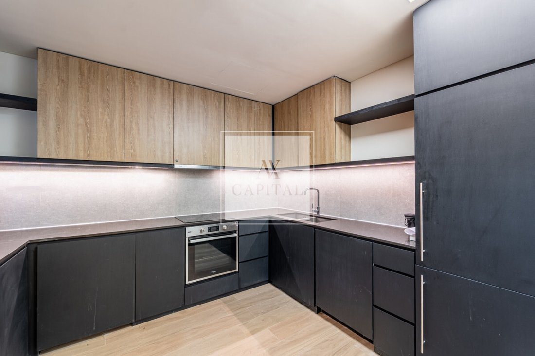 Apartment in Umm Suqeim, Dubai, United Arab Emirates 4 - 17668657